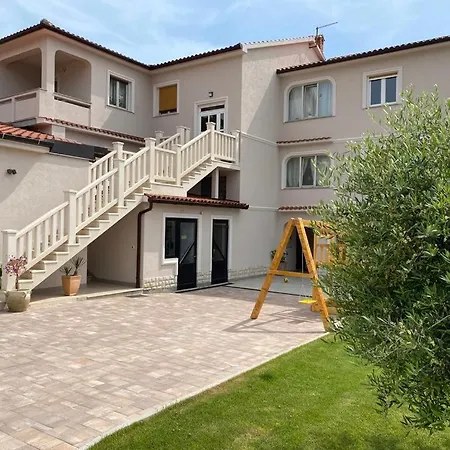 Mare Rab Apartment