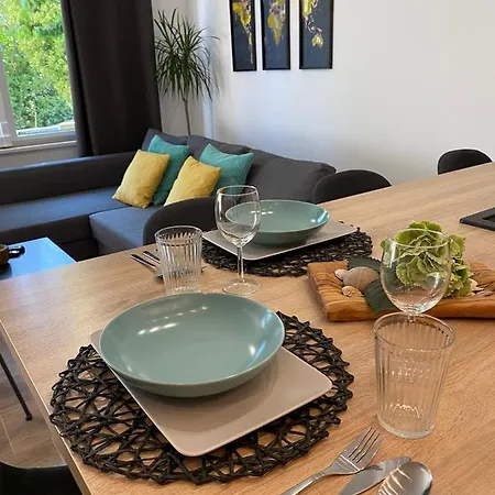 Mare Rab Apartament Palit