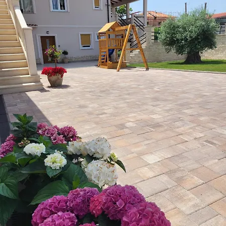 Apartament Mare Rab Palit